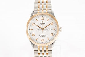 09722_watchlounge_lo.jpg