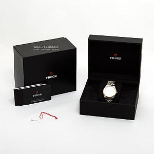 09729_watchlounge_lo.jpg