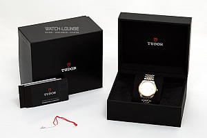 09729_watchlounge_lo.jpg