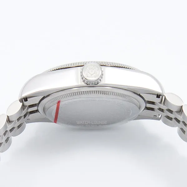 09823_watchlounge_lo.jpg