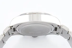 09930_watchlounge_lo.jpg