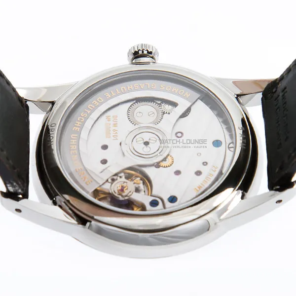 10451_watchlounge_lo.jpg