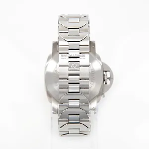 10532_watchlounge_lo.jpg
