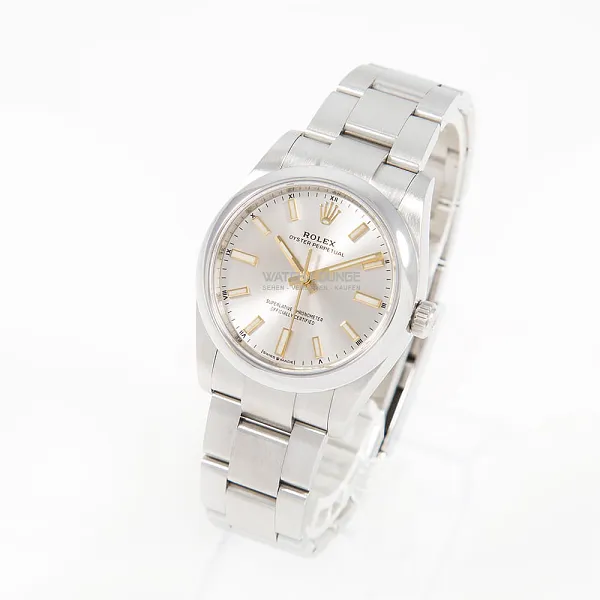 10618_watchlounge_lo.jpg