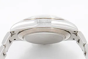 11236_watchlounge_lo.jpg