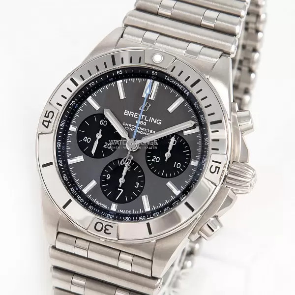11343_watchlounge_lo_1.jpg