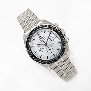 11516_watchlounge_lo_1.jpg