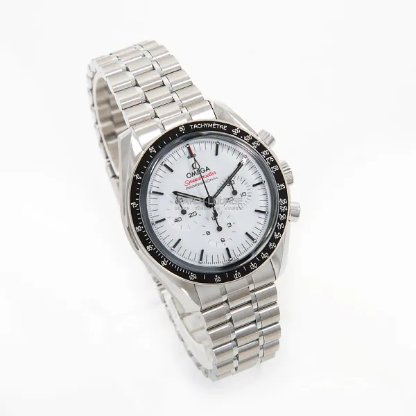 11518_watchlounge_lo_1.jpg