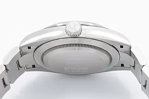 11720_watchlounge_lo.jpg