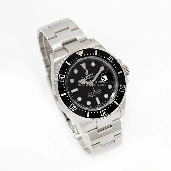11785_watchlounge_lo_1.jpg