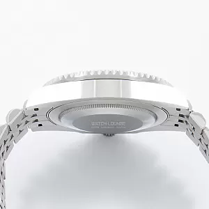 11815_watchlounge_lo.jpg