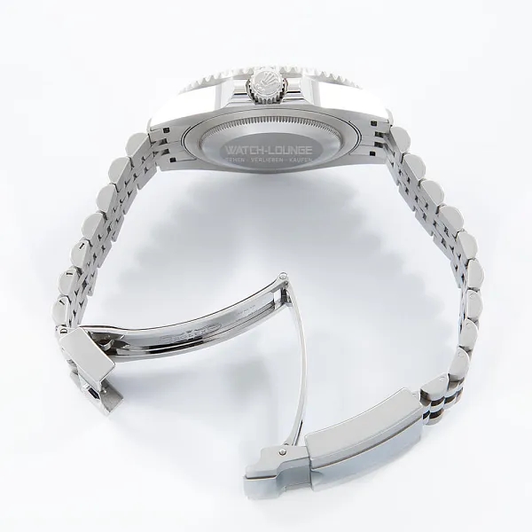 11816_watchlounge_lo.jpg