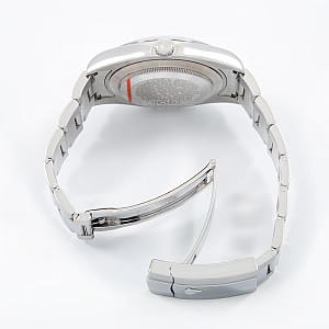 11985_watchlounge_lo.jpg