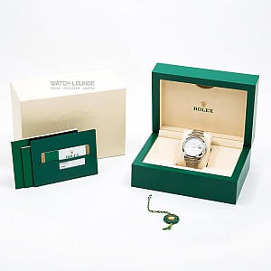 11987_watchlounge_lo.jpg