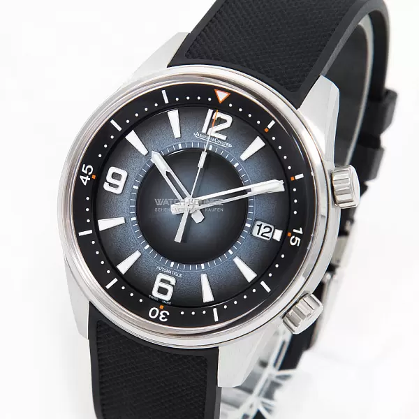 12031_watchlounge_lo_1.jpg