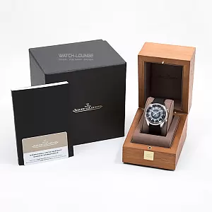 12041_watchlounge_lo.jpg