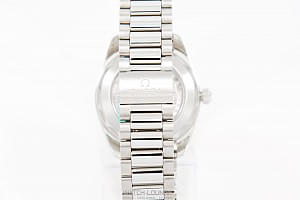 12100_watchlounge_lo.jpg