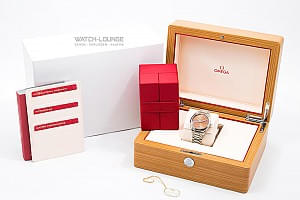12103_watchlounge_lo.jpg