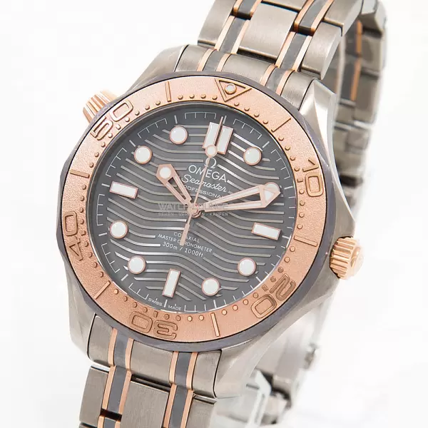 12119_watchlounge_lo_1.jpg