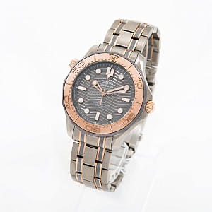12123_watchlounge_lo.jpg