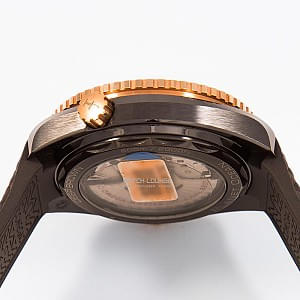 12178_watchlounge_lo.jpg