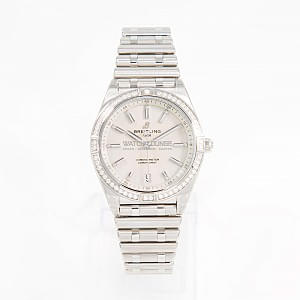 12205_watchlounge_lo.jpg