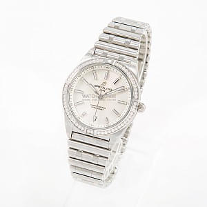 12207_watchlounge_lo.jpg