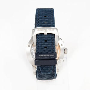 12249_watchlounge_lo.jpg