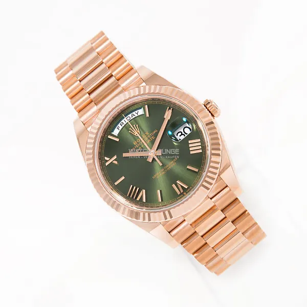 12477_watchlounge_lo.jpg