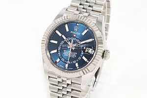 12492_watchlounge_lo_1.jpg