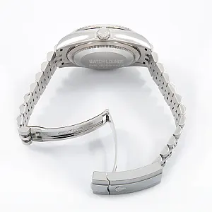 12495_watchlounge_lo_1.jpg