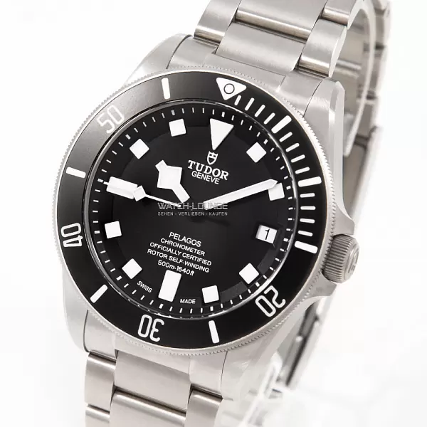 12841_watchlounge_lo_1.jpg