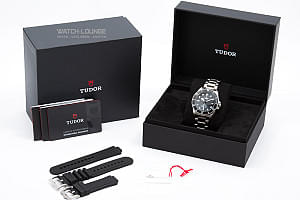 12850_watchlounge_lo.jpg