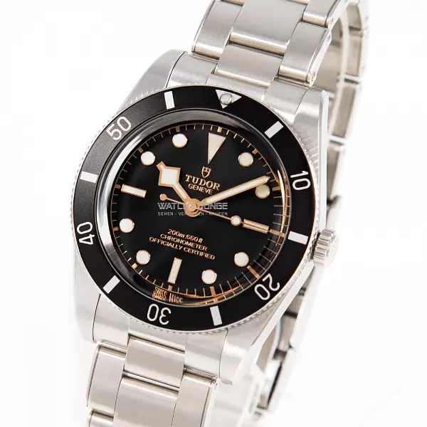 12852_watchlounge_lo_1.jpg
