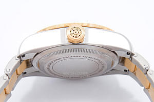 12879_watchlounge_lo.jpg