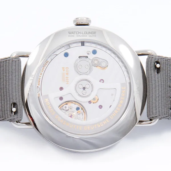 12892_watchlounge_lo_1.jpg