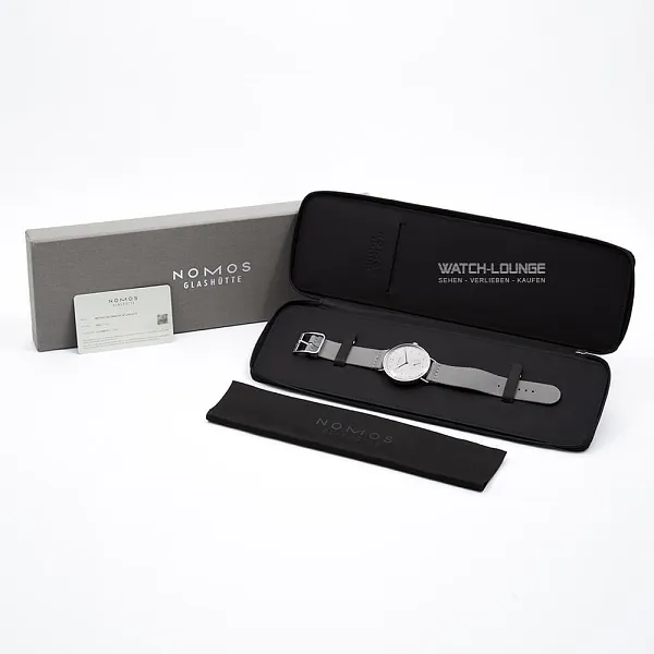 12895_watchlounge_lo_1.jpg