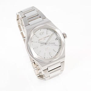 12932_watchlounge_lo.jpg