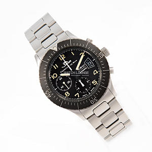 12962_watchlounge_lo.jpg