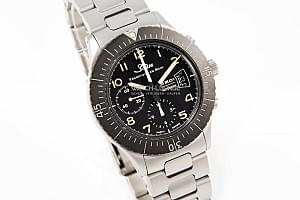 12964_watchlounge_lo.jpg