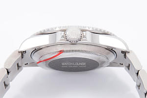 12976_watchlounge_lo.jpg