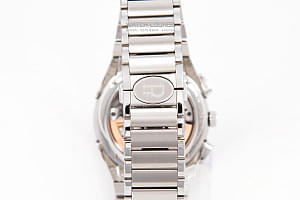 13000_watchlounge_lo.jpg
