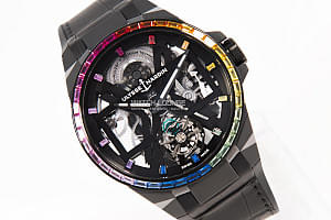 13003_watchlounge_lo.jpg