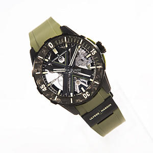 13014_watchlounge_lo.jpg