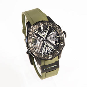 13016_watchlounge_lo.jpg