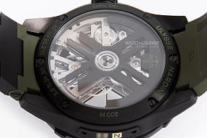 13020_watchlounge_lo.jpg