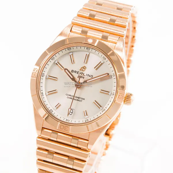 13025_watchlounge_lo_1.jpg