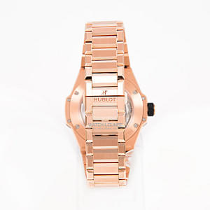 13045_watchlounge_lo.jpg