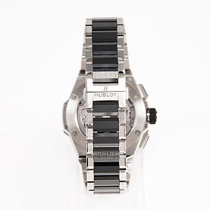13056_watchlounge_lo.jpg