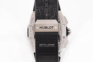 13067_watchlounge_lo.jpg